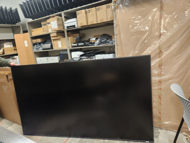 One lot of Samsung Monitors (Est 213 ea)