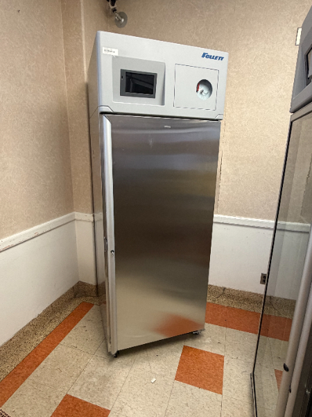Refrigerator