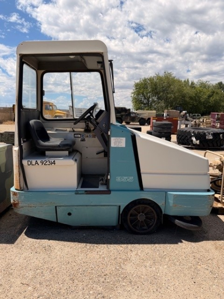 Riding Gas Sweeper