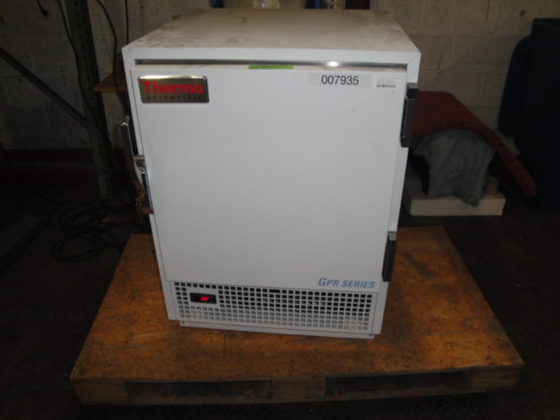 Thermo Scientific GPR series fridge