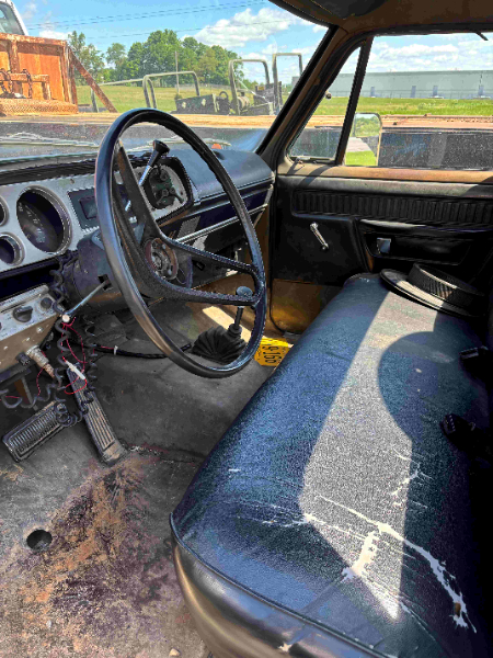 Truck, 1.25 Ton 4x4