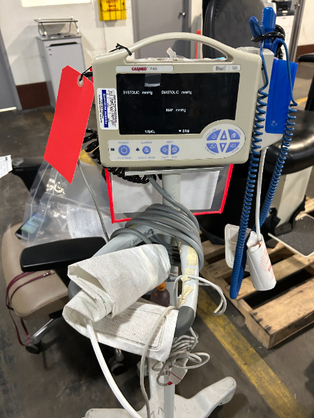 VITAL SIGNS MONITOR