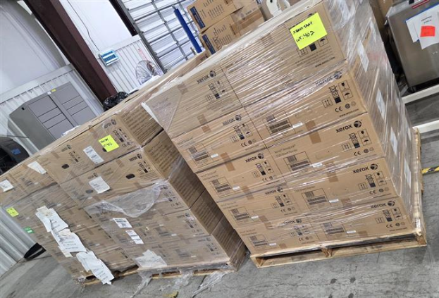 Xerox 550-Sheet Feeder Lot