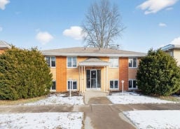 Multifamily 7BR 4BA - 18235 EXCHANGE AVE, Lansing, IL