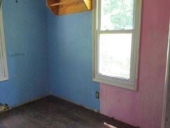 Single Family 1BR 1BA - 143 TOBBY HOLLOW LN, Knoxville, TN