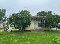 Single Family 1BR 1BA - 709 W LIVE OAK ST, Angleton, TX