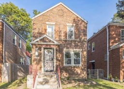 Single Family 2BR 1BA - 10525 S EBERHART AVE, Chicago, IL