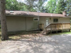 Single Family 2BR 1BA - 10681 PINES TRL, Roscommon, MI