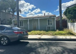 Single Family 2BR 1BA - 13648 VERDURA AVE, Downey, CA