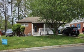 Single Family 2BR 1BA - 15 BALLARD RD, Newport News, VA