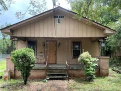 Single Family 2BR 1BA - 2007 DAWSON AVE, Bessemer, AL