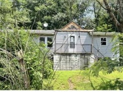 Single Family 2BR 1BA - 2302 HUNTER RD, Greensburg, PA