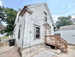 Single Family 2BR 1BA - 3011 Walnut Court, Lincoln, NE