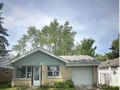 Single Family 2BR 1BA - 3104 HOPKINS ST, Steger, IL