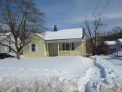 Single Family 2BR 1BA - 33 CONNOLLY ST, Indian Orchard, MA