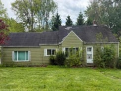 Single Family 2BR 1BA - 92 W INGLESIDE DR, Akron, OH