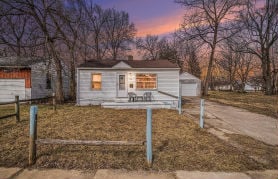 Single Family 2BR 1BA - 933 E Foss Avenue, Flint, MI 48505, Flint, MI