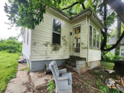 Single Family 2BR 1BA - 933 W DELMAR AVE, Godfrey, IL