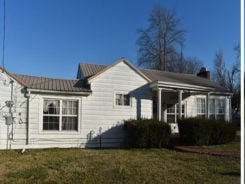 Single Family 2BR 2BA - 186 EXCHANGE ST, Wingo, KY