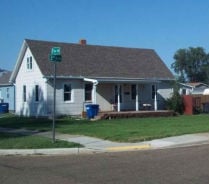 Single Family 2BR 2BA - 243 1ST AVE SW, Dickinson, ND