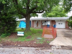 Single Family 2BR 2BA - 379 PORCHESTER DR, Saint Louis, MO