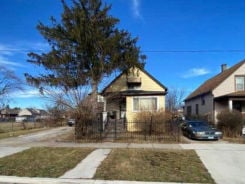 Single Family 2BR 2BA - 42 W 105TH STREET, Chicago, IL