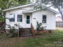 Single Family 2BR 2BA - 901 State Street Ext, Marion, NC