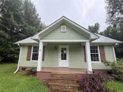 Single Family 3BR 1BA - 1014 LITTLE CREEK DR, Crystal Springs, MS