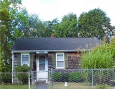 Single Family 3BR 1BA - 110 CAIRN RD, Brockton, MA