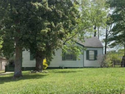 Single Family 3BR 1BA - 112 RIDGEWOOD AVE, Fairfield, AL