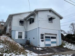 Single Family 3BR 1BA - 117 CARDEN ST, Endicott, NY