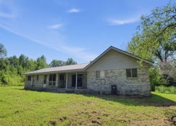 Single Family 3BR 1BA - 13431 HWY 21 N, Philadelphia, MS