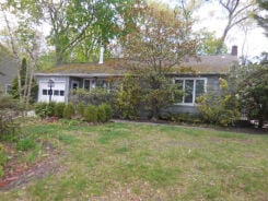 Single Family 3BR 1BA - 194 PHYLLIS DR, Patchogue, NY