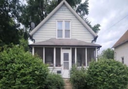 Single Family 3BR 1BA - 203 HYDE PARK ST, Joliet, IL