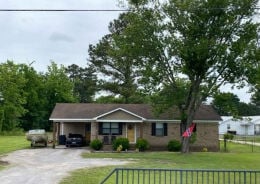 Single Family 3BR 1BA - 208 E PIKE RD, Falkville, AL