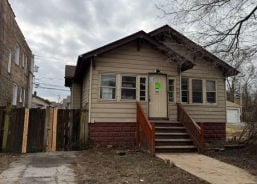 Single Family 3BR 1BA - 213 157TH ST, Calumet City, IL