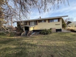 Single Family 3BR 1BA - 2227 BURTON AVE, Okanogan, WA