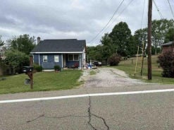 Single Family 3BR 1BA - 2509 ELDERSVILLE RD, Follansbee, WV