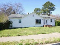 Single Family 3BR 1BA - 2713 N ARMISTEAD AVE, Hampton, VA