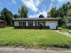 Single Family 3BR 1BA - 409 LEE AVE, Olney, IL
