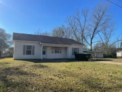 Single Family 3BR 1BA - 412 MADISON AVE, Wiggins, MS
