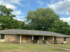 Single Family 3BR 1BA - 417 BELVOIR DR, Montgomery, AL