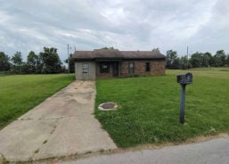 Single Family 3BR 1BA - 433 S DEBORAH ST, Bono, AR