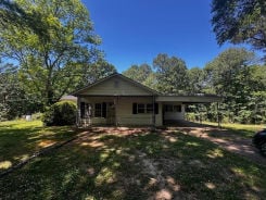Single Family 3BR 1BA - 4415 BIBLE GROVE RD, Lexington, TN