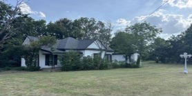 Single Family 3BR 1BA - 503 WOOD ST, Windom, TX