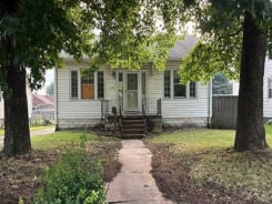 Single Family 3BR 1BA - 530 TIPTON Ave, Wood River, IL