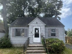Single Family 3BR 1BA - 61 STANLEY ST, East Hartford, CT