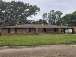 Single Family 3BR 1BA - 68 COVINGTON DR, Grenada, MS