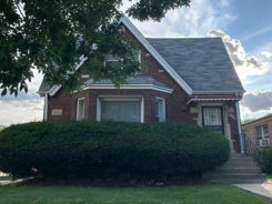 Single Family 3BR 1BA - 8140 S JEFFERY BLVD, Chicago, IL