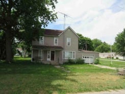 Single Family 3BR 2BA - 110 N CHESTNUT ST, Earl Park, IN